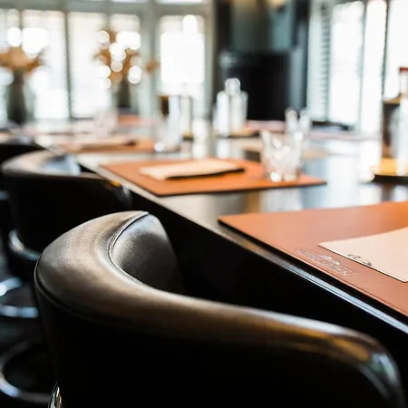 호텔 반 데르 발크 레이던