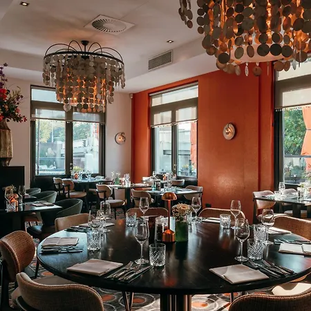 호텔 반 데르 발크 레이던 4*