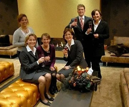 Der Valk Hotel 4*