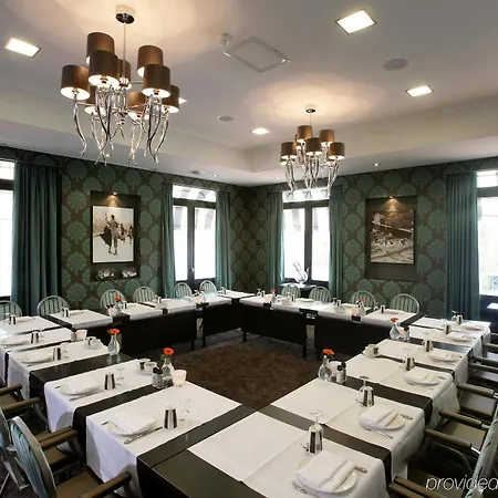 반 데르 발크 레이던 4* 레이든