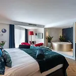 Hotel Der Valk 4*