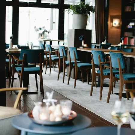 Hotel Der Valk 4*