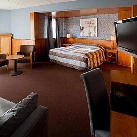 Der Valk Hotel 4*