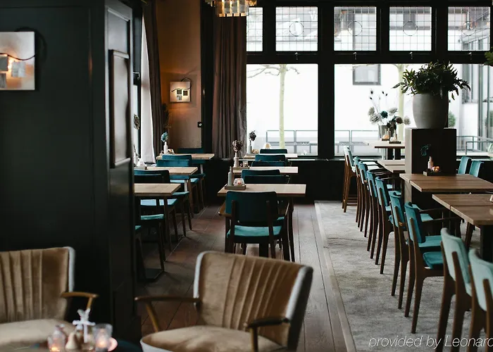 ファン デル ファルク ホテル 4*